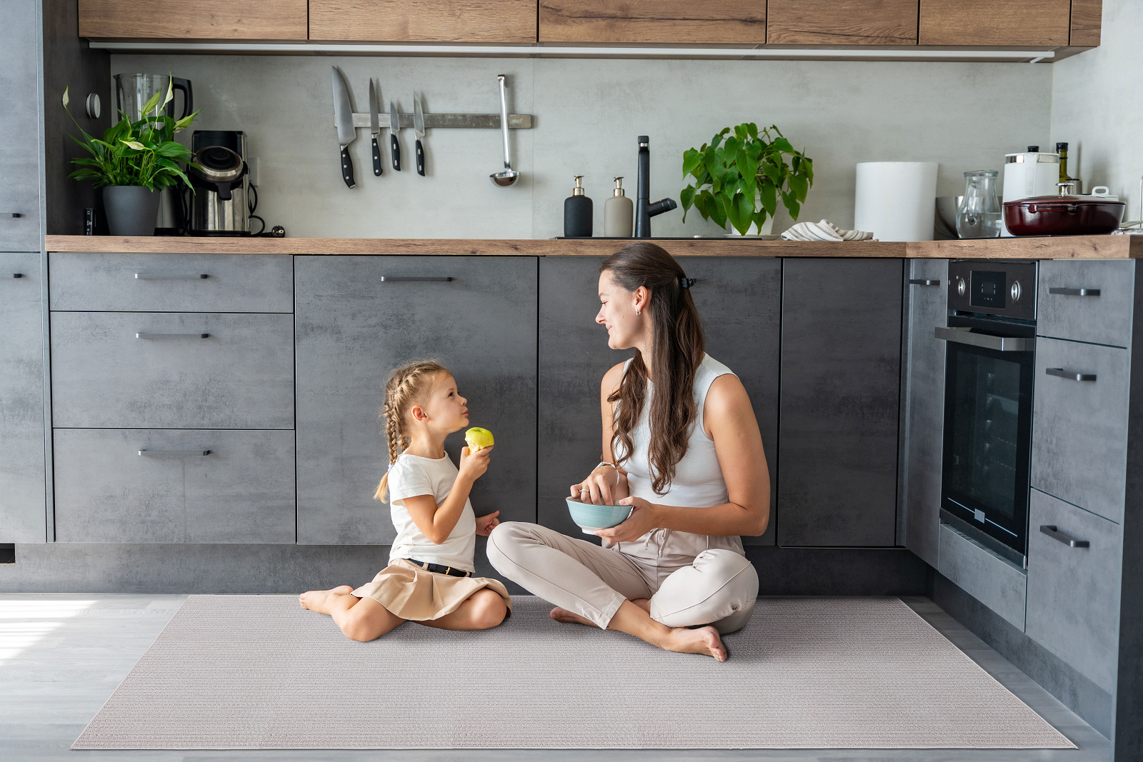 Toronto_kwadraciki szary_chodnik_kuchnia